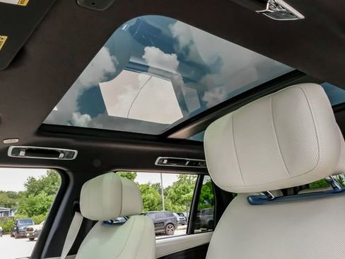 New 2026 Land Rover Range Rover Long Wheelbase Autobiography AWD/4WD image 4