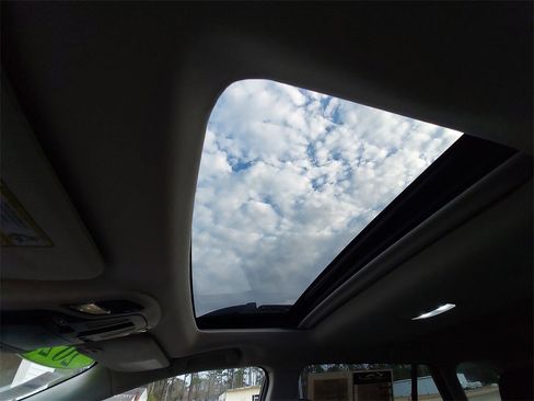 Used 2023 Subaru Outback Limited image 26