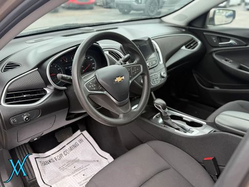 Used 2023 Chevrolet Malibu LT w/ Driver Confidence Package FWD image 11