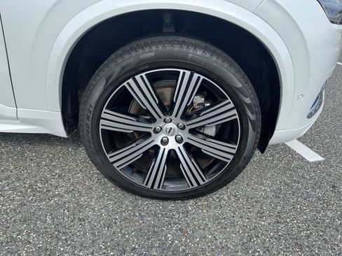 Certified 2023 Volvo XC90 B6 Ultimate w/ Lounge Package image 6