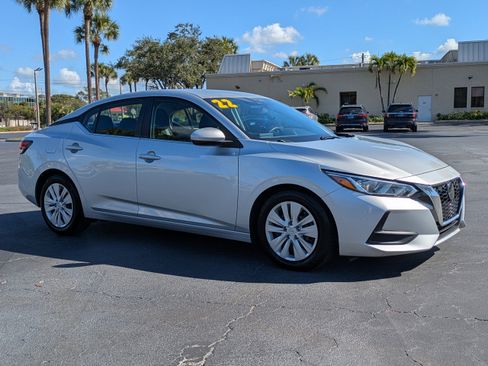 Used 2022 Nissan Sentra S image 7