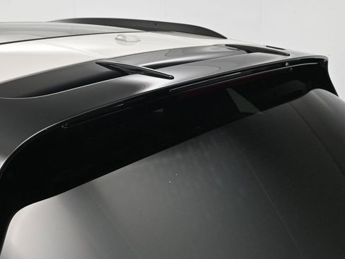 Certified 2023 Porsche Macan GTS AWD/4WD image 32