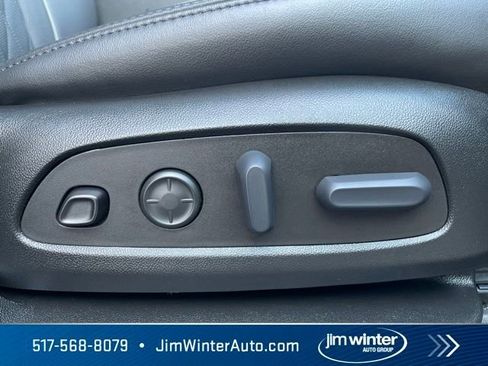 Used 2022 Buick Enclave Avenir w/ Avenir Technology Package AWD/4WD image 15