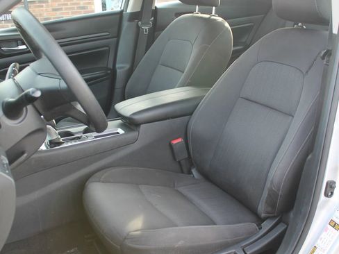 Used 2022 Nissan Altima 2.5 S FWD image 15