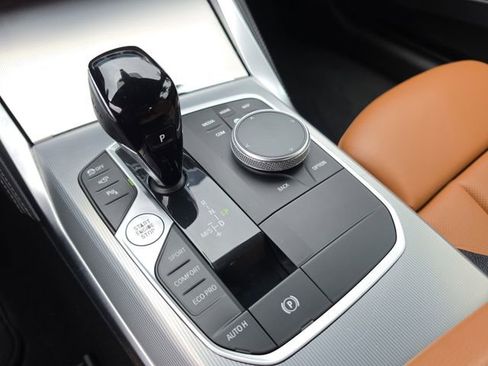 Used 2022 BMW M440i Coupe w/ Premium Package image 23