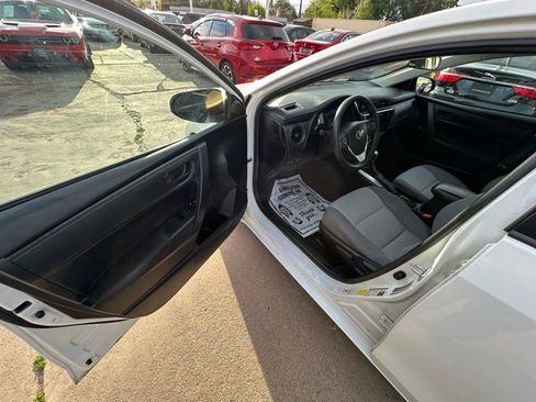 Used 2017 Toyota Corolla L FWD image 9
