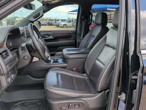 Used 2024 Chevrolet Suburban Premier image 13