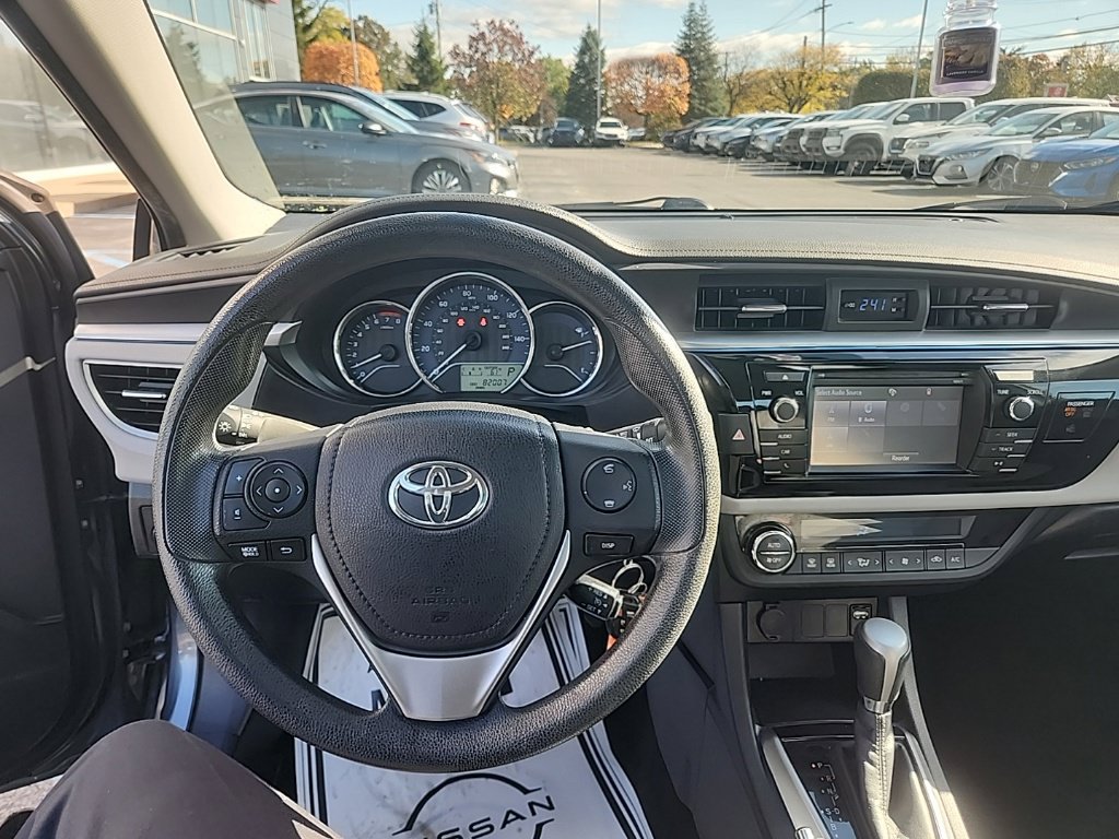 Used 2016 Toyota Corolla LE FWD image 15