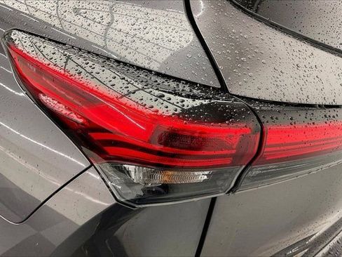 Used 2023 Toyota Highlander XLE image 30