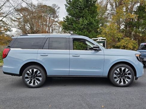 New 2025 Ford Expedition Platinum w/ Driver's Package image 15