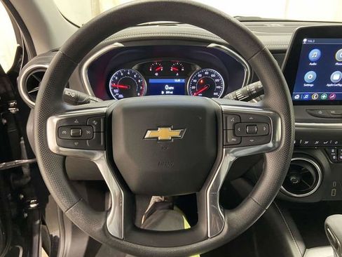 Used 2025 Chevrolet Blazer LT image 21