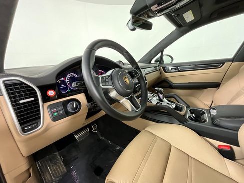 Used 2022 Porsche Cayenne GTS image 14
