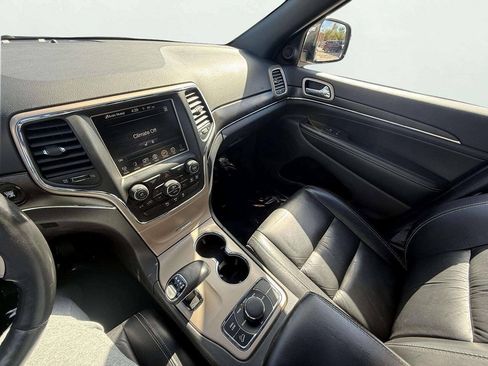 Used 2015 Jeep Grand Cherokee Limited AWD/4WD image 18