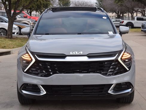 Used 2024 Kia Sportage SX image 3