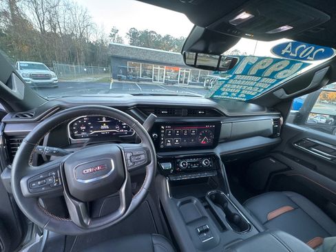 Used 2024 GMC Sierra 2500 AT4 w/ AT4 Premium Plus Package image 13