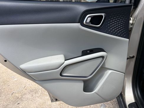 Used 2020 Kia Soul EX FWD image 20