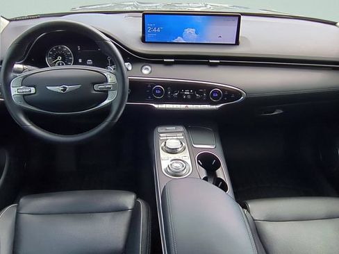 Certified 2022 Genesis GV70 2.5T w/ Advanced Package AWD/4WD image 11