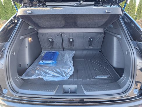 New 2026 Chevrolet Trax RS w/ Sunroof Package image 12