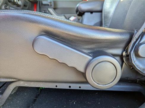 Used 2017 Jeep Wrangler Freedom Edition image 11