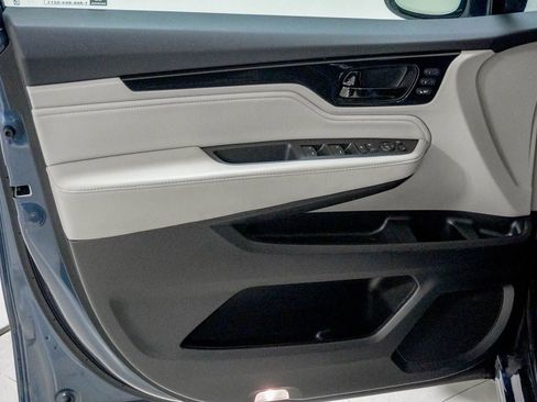 Used 2025 Honda Odyssey Elite image 18
