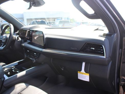 New 2026 Chevrolet Tahoe High Country AWD/4WD image 36