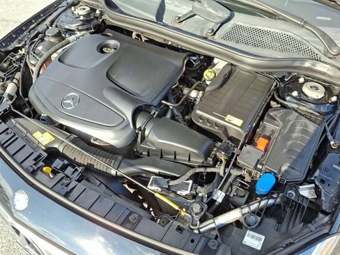 Used 2015 Mercedes-Benz GLA 250 4MATIC image 28