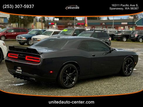 Used 2017 Dodge Challenger SXT w/ Blacktop Package image 4