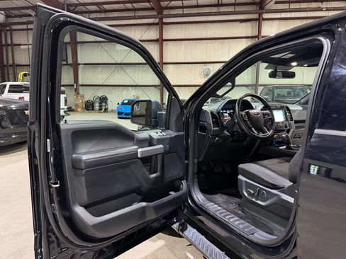 Used 2017 Ford F150 XLT w/ Equipment Group 302A Luxury AWD/4WD image 12