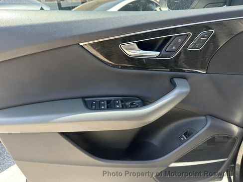 Used 2022 Audi Q8 Premium Plus AWD/4WD image 15