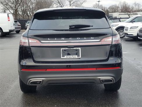 Certified 2023 Lincoln Nautilus Reserve image 6