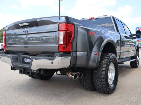 Used 2020 Ford F350 XLT w/ XLT Premium Package AWD/4WD image 6