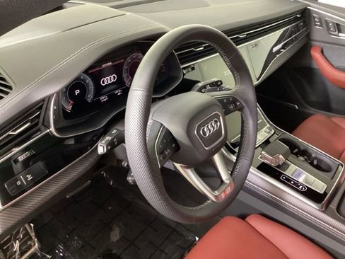 Used 2025 Audi SQ8 Prestige w/ Prestige Package image 9