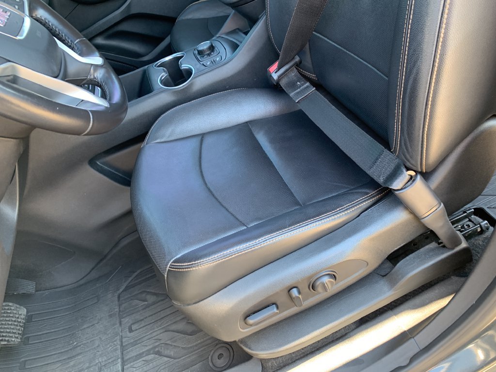Used 2020 GMC Terrain SLT w/ Elevation Edition FWD image 25