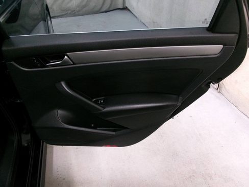 Used 2014 Volkswagen Passat 2.5 SE FWD image 31