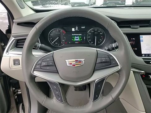 Used 2023 Cadillac XT5 Premium Luxury image 17