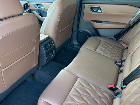 New 2026 Nissan Rogue Platinum image 14