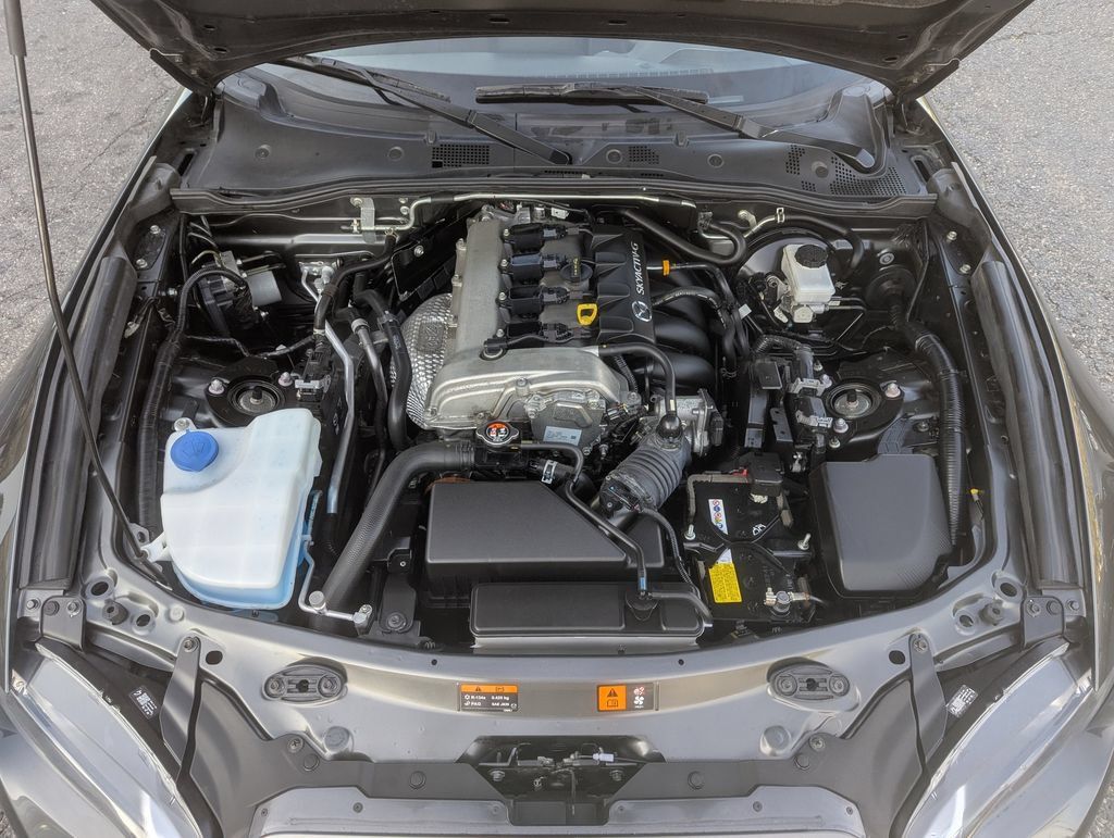 Used 2021 MAZDA MX-5 Miata RF Club RWD image 37