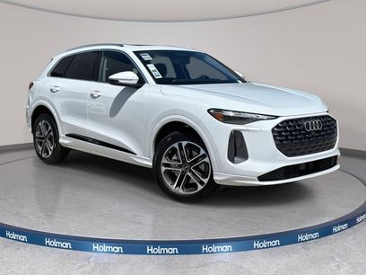 Used 2025 Audi Q5 Premium w/ Convenience Package