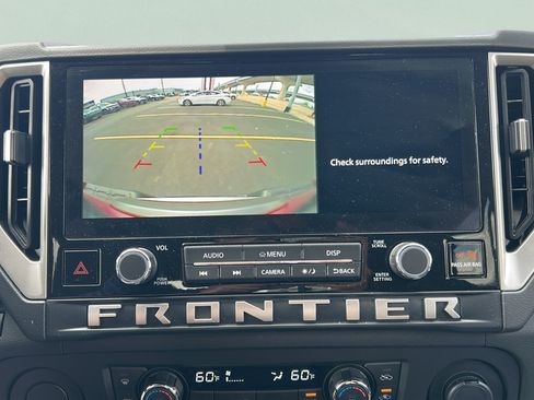 Used 2025 Nissan Frontier SV w/ SV Convenience Package RWD image 27