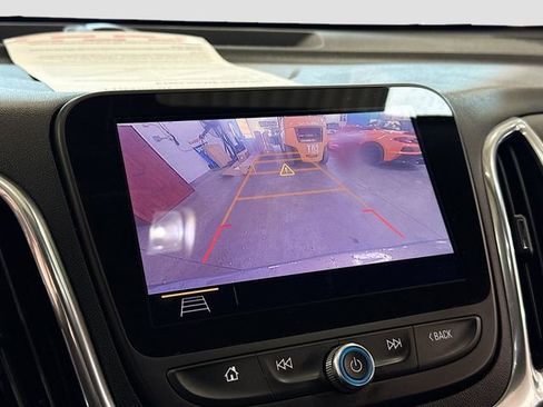 Used 2019 Chevrolet Equinox LT w/ Sun & Navigation Package image 15