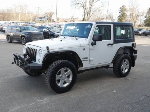 Used 2018 Jeep Wrangler Sport image 4
