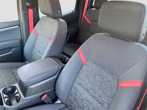 Used 2023 Chevrolet Colorado Z71 w/ Z71 Convenience Package 2 image 21