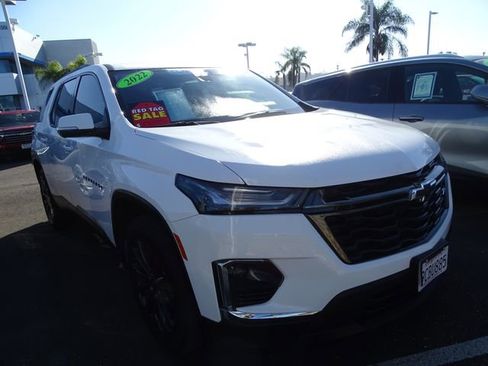 Used 2022 Chevrolet Traverse RS w/ LPO, Cargo Package image 5