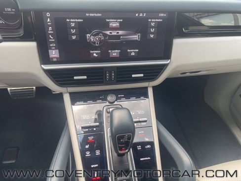 Used 2019 Porsche Cayenne S image 19