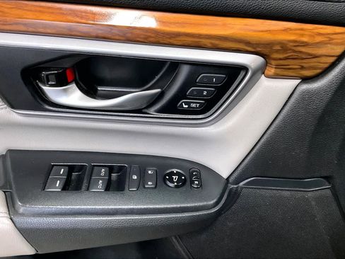 Used 2017 Honda CR-V Touring image 34