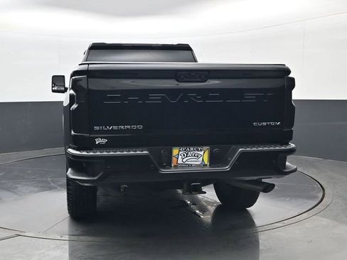 Used 2025 Chevrolet Silverado 2500 Custom w/ Custom Value Package AWD/4WD image 6