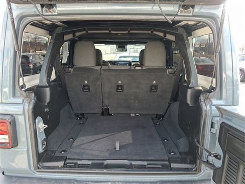 Used 2025 Jeep Wrangler Willys image 24