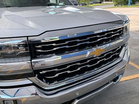 Used 2017 Chevrolet Silverado 1500 LTZ w/ High Desert Package AWD/4WD image 30