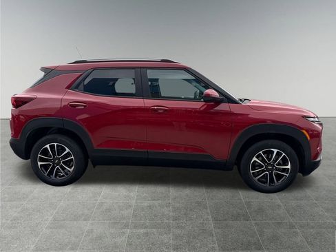 New 2026 Chevrolet TrailBlazer LT w/ Convenience Package FWD image 8