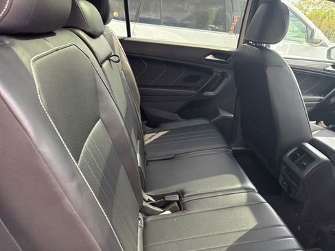 Used 2024 Volkswagen Tiguan SE R-Line image 11
